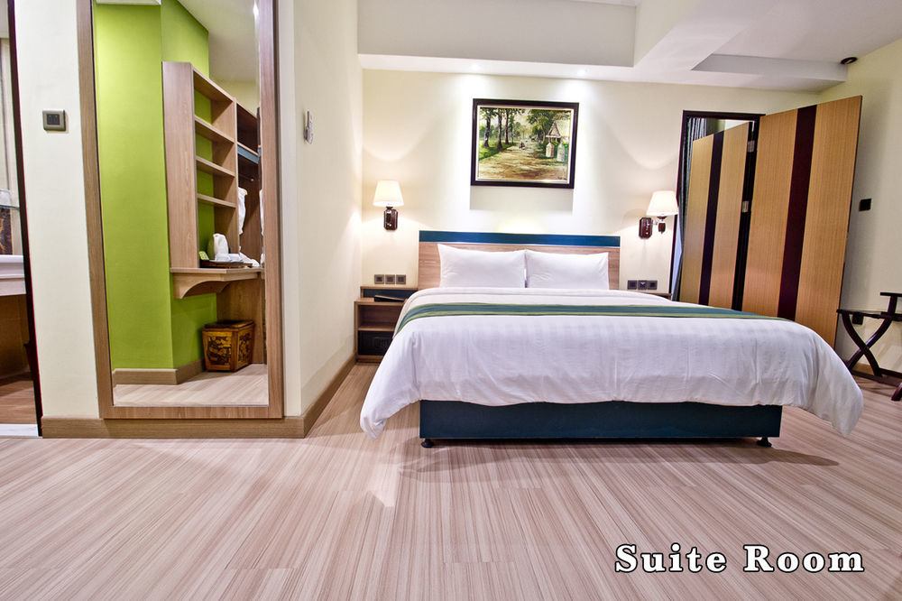 Green Batara Hotel Bandung Exterior foto